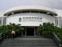 Tour ngoại khóa đi Bảo tàng Dân tộc – Công viên Thủ lệ - Tour ngoai khoa di Bao tang Dan toc – Cong vien Thu le
